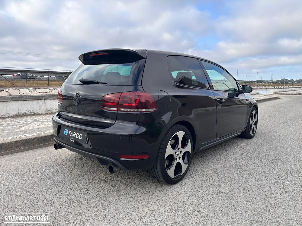 VW Golf 2.0 GTI - 38