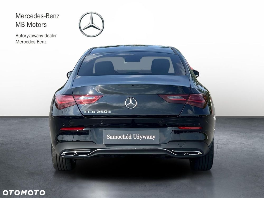 Mercedes-Benz CLA 250 E Progressive 8G-DCT - 5