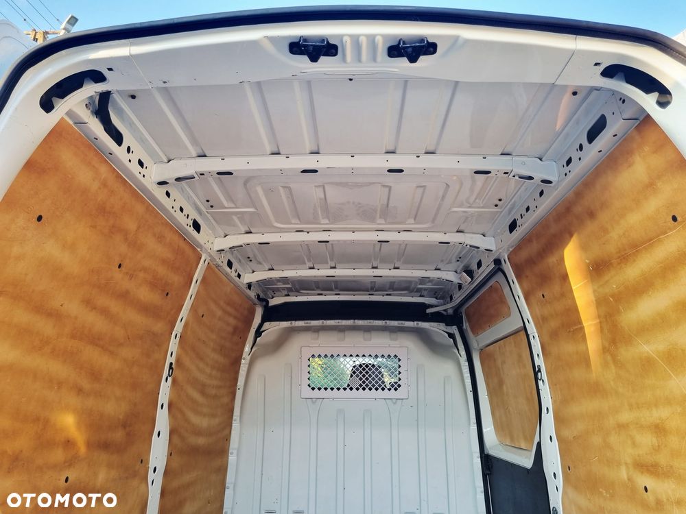 Renault Master - 18