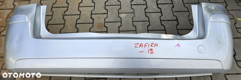 Opel Zafira B II    zderzak tył tylny