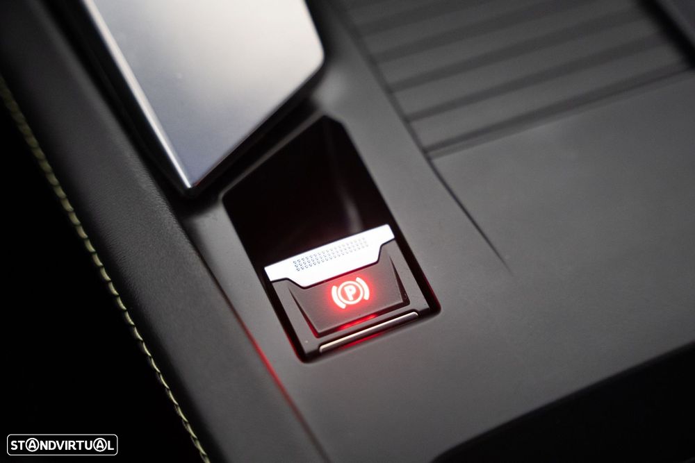 Peugeot 408 1.2 PureTech GT EAT8 - 13