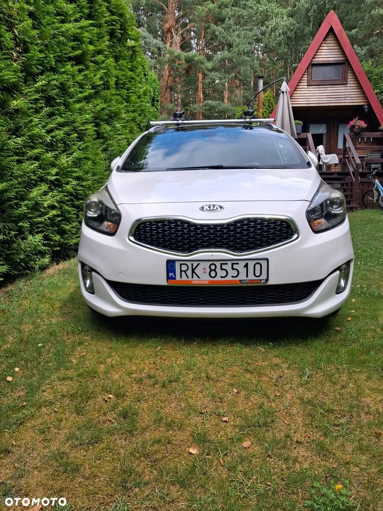 Kia Carens - 1