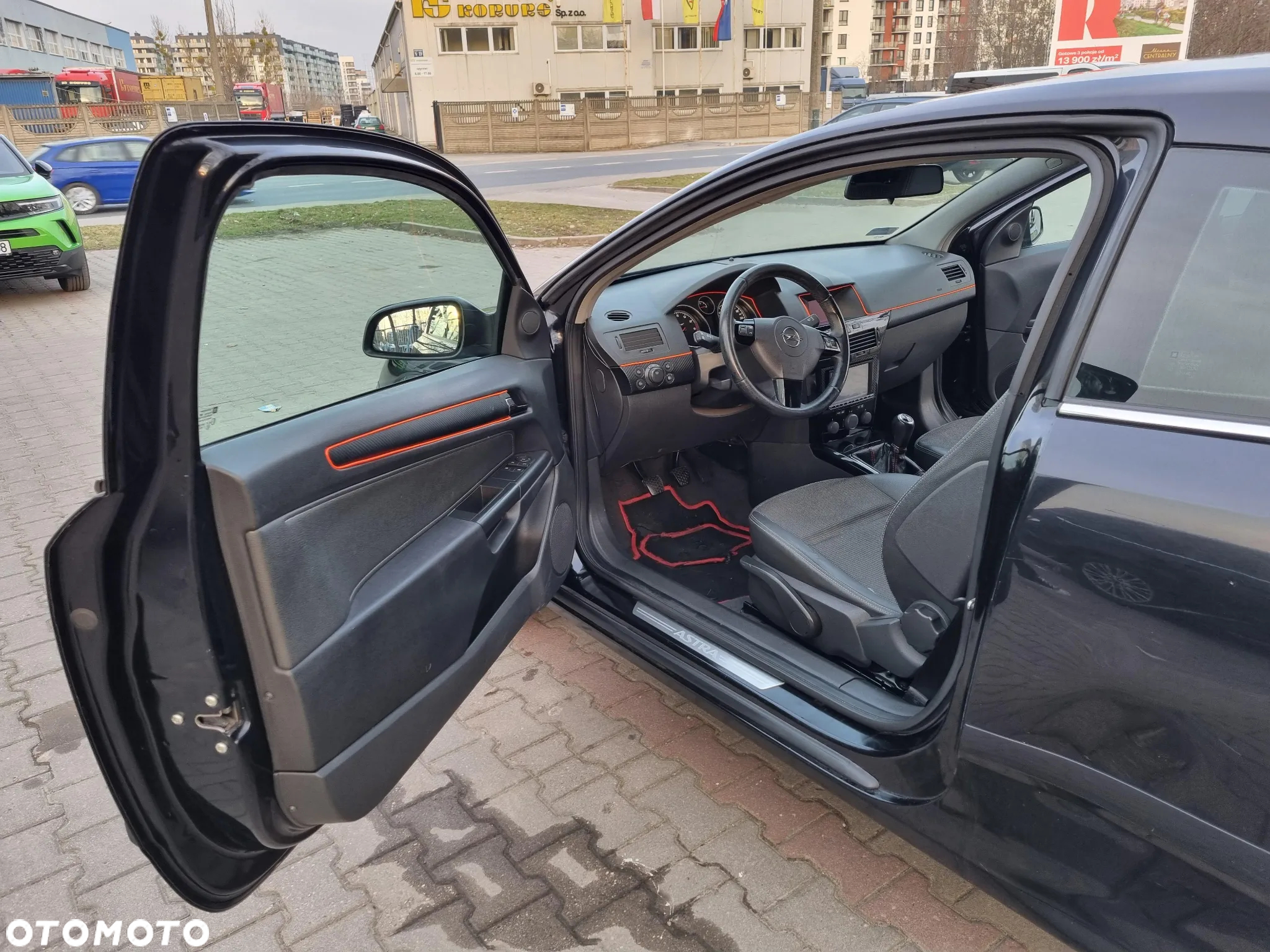 Opel Astra GTC 1.6 Sport - 4
