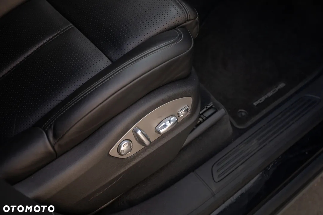 Porsche Cayenne Diesel Tiptronic S - 18