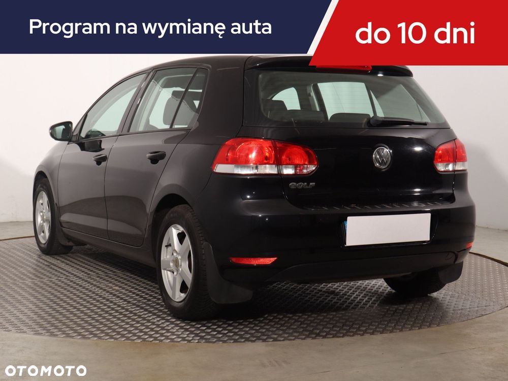 Volkswagen Golf - 6