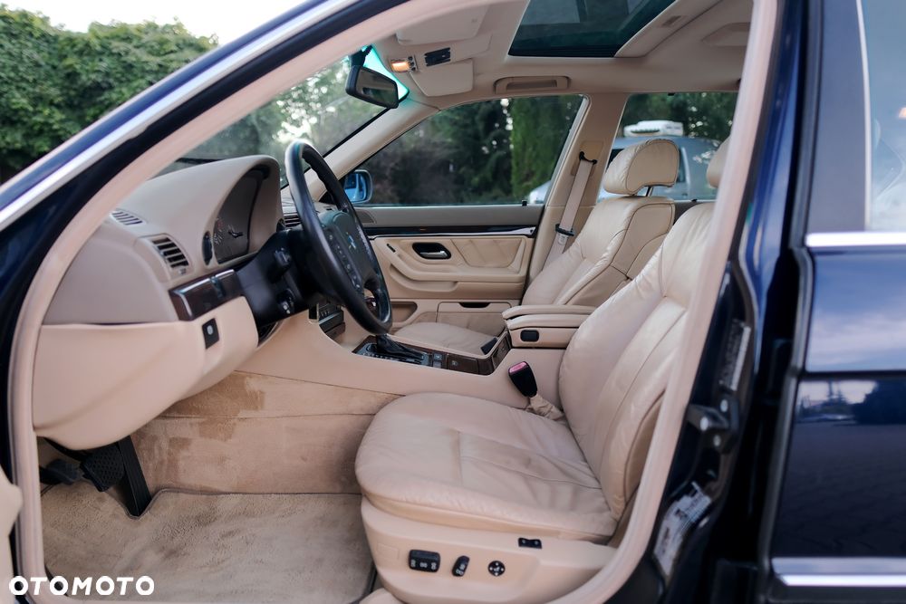 BMW Seria 7 740iL - 18