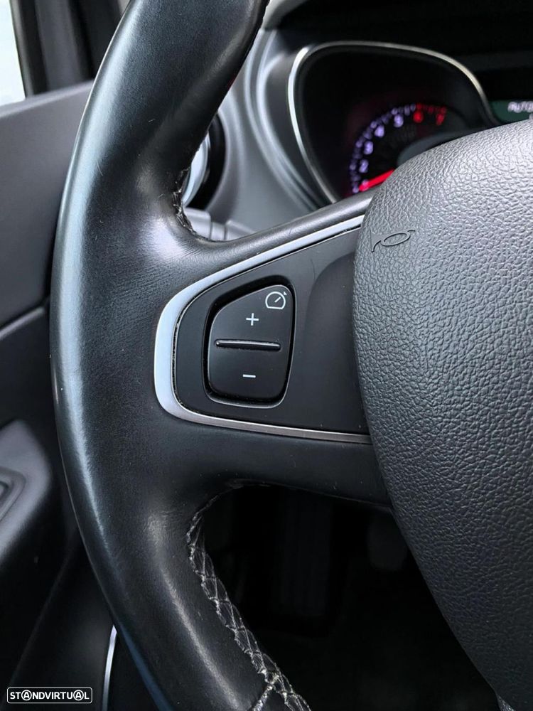 Renault Captur 0.9 TCE Exclusive - 27