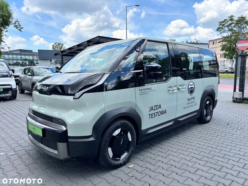 Kia PV5 - 1