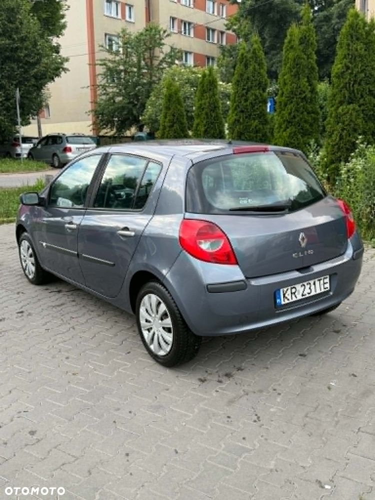 Renault Clio - 6