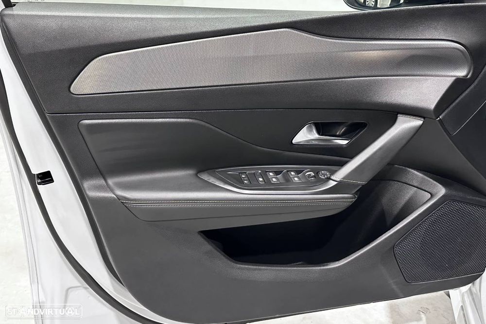 Peugeot 308 1.6 Hybrid GT e-EAT8 - 5