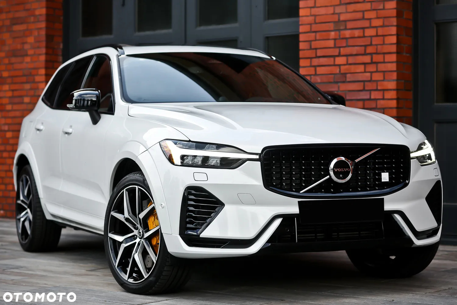 Volvo XC 60 T8 Plug-In Hybrid AWD Polestar Engineered - 5