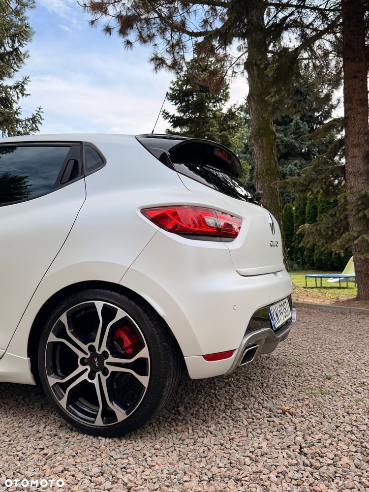 Renault Clio - 23