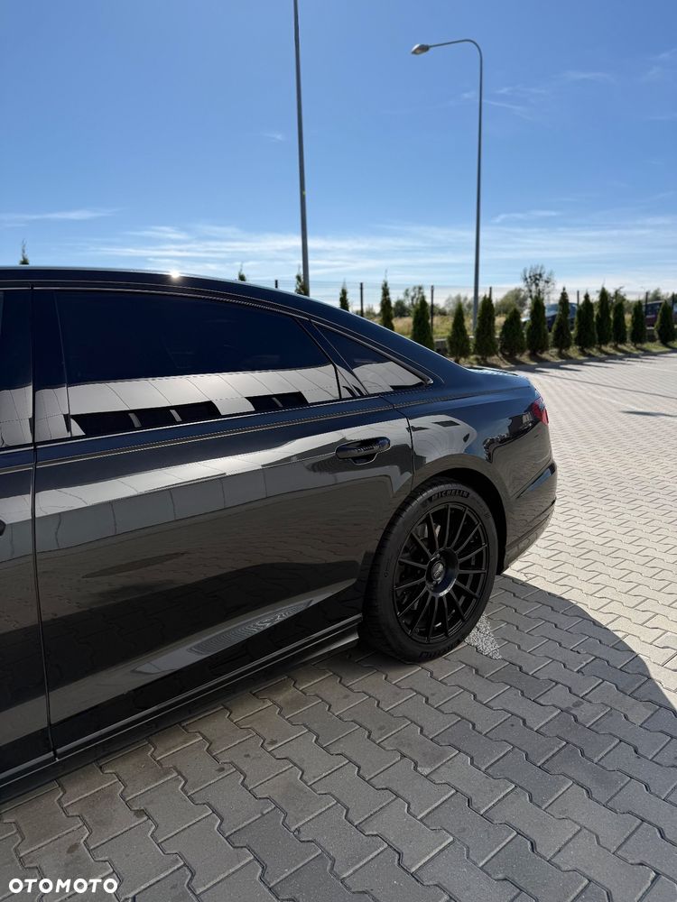 Audi A8 - 3