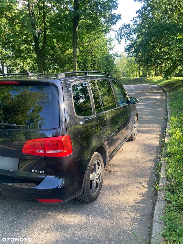 Volkswagen Touran 2.0 TDI DPF Comfortline - 4