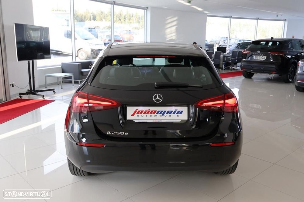 Mercedes-Benz A 250 e - 9