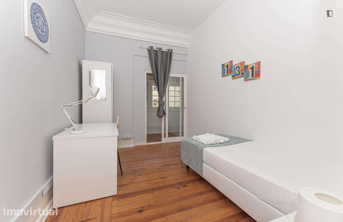 Quarto - localizado em Marquês de Pombal Lisbon - Grande imagem: 3/20