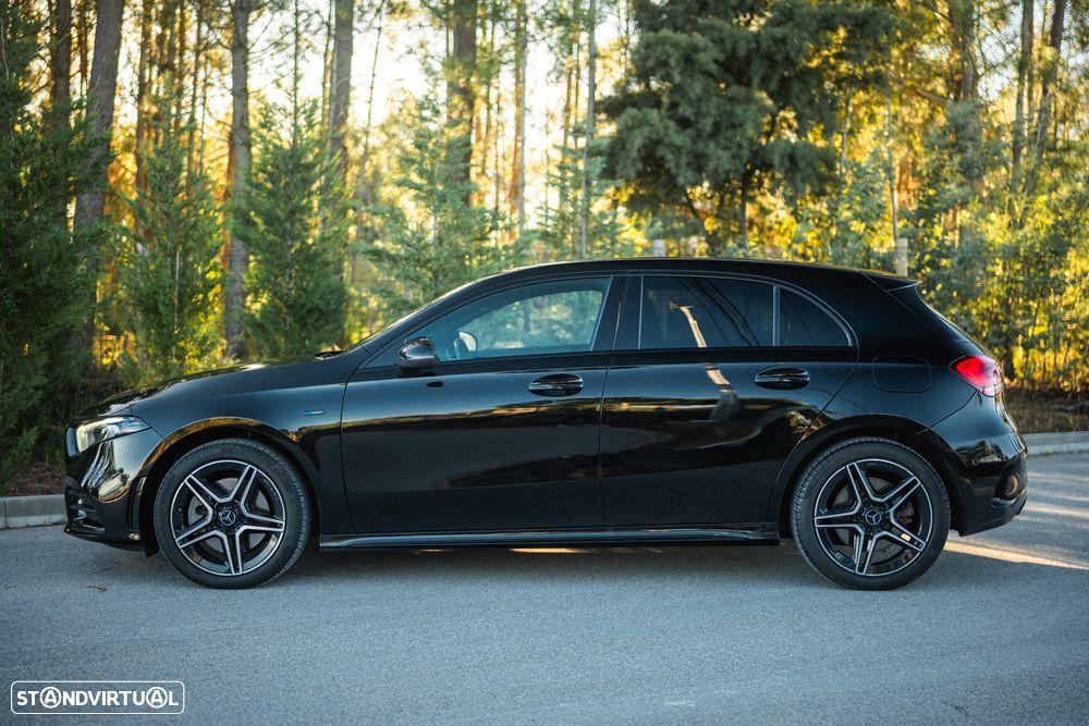 Mercedes-Benz A 250 e AMG Line - 11