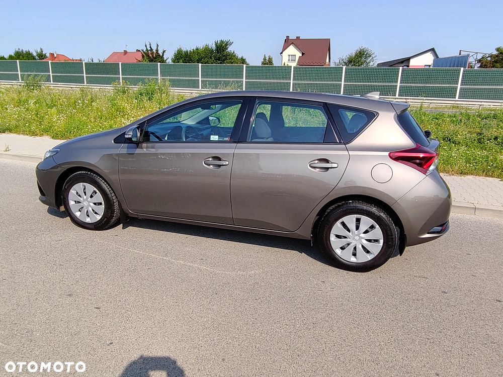 Toyota Auris 1.6 Classic Plus - 8