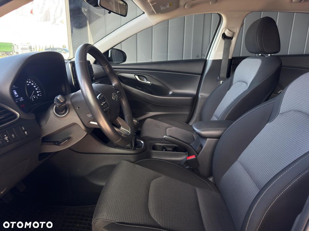 Hyundai i30 1.5 T-GDI 48V Modern - 23