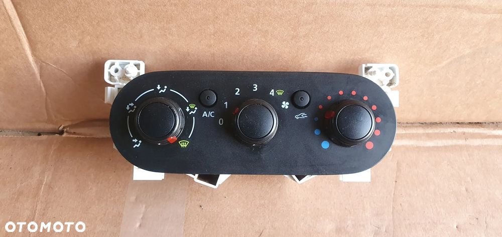 Panel nawiewu powietrza Opel Vivaro B Trafic III E1093049AC - 1