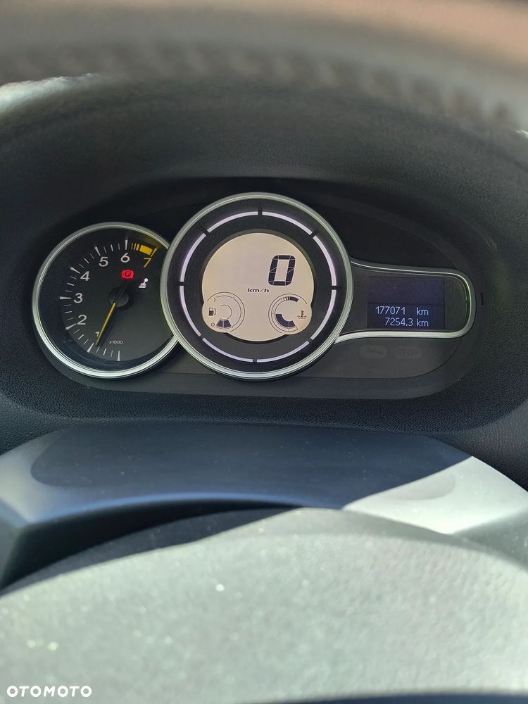 Renault Megane - 11