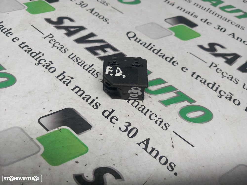 Botão / Botões / Comutador Vidro Esq Volkswagen Golf Iv (1J1) - 2