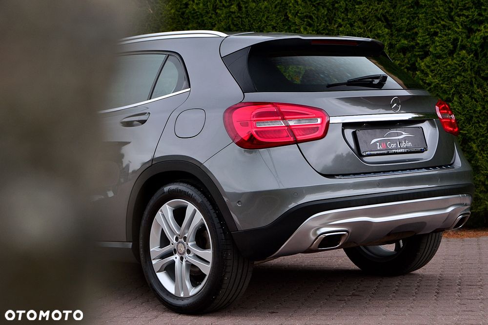 Mercedes-Benz GLA 200 Style - 11
