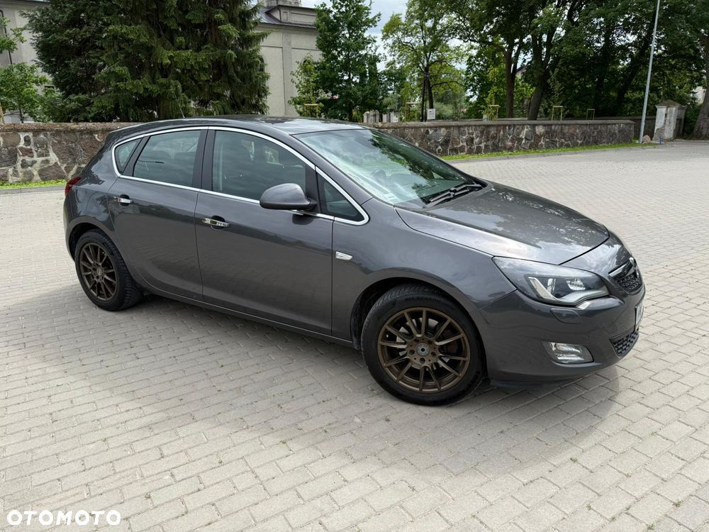 Opel Astra 2.0 CDTI DPF Cosmo - 8