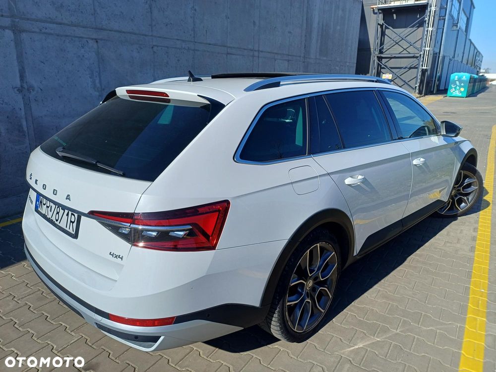 Skoda Superb 2.0 TSI 4x4 Scout DSG - 2