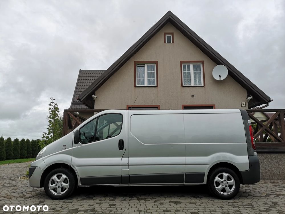 Renault Trafic 2.0dCi 90 - 8