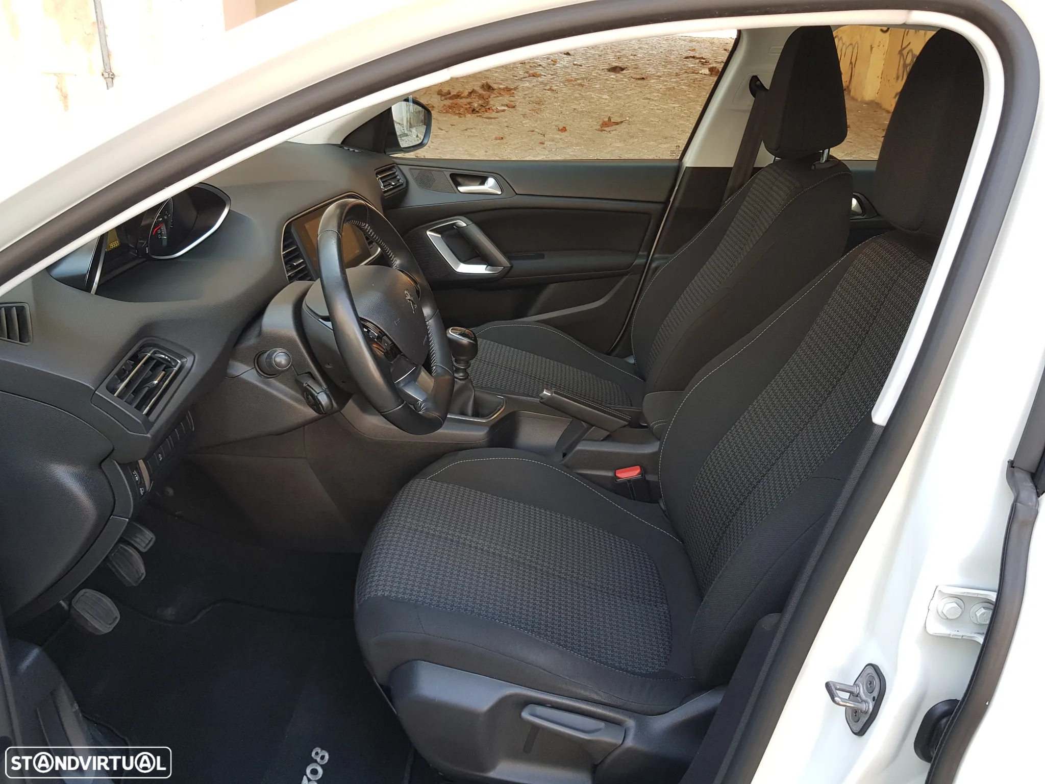 Peugeot 308 1.5 BlueHDi Style - 26