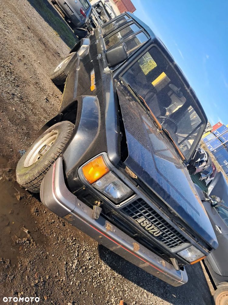 ❌Dawca części❌  ISUZU TROOPER I 4X4 1992 R 2.6 MPI KOD: RLJ KOD LAK: 826/10 - 3