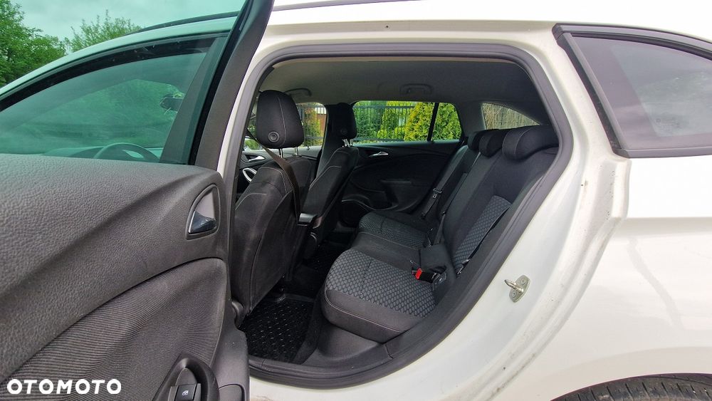 Opel Astra 1.6 CDTI Dynamic - 17