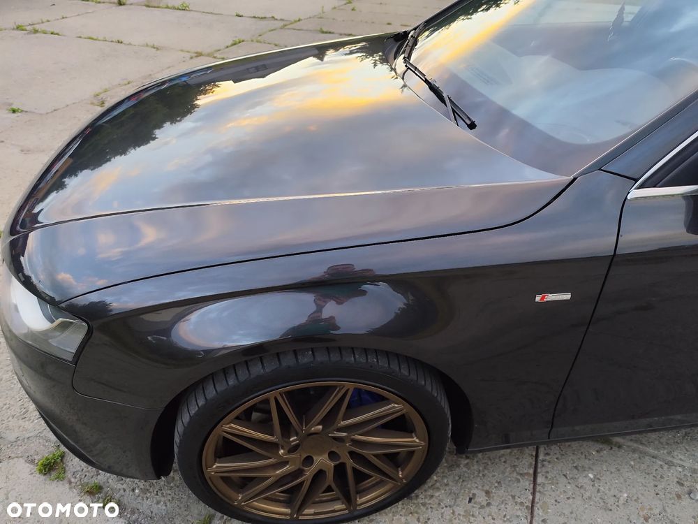 Audi A4 ver-avant-2-0-tfsi-quattro-s-tronic-s-line-sportpaket - 4