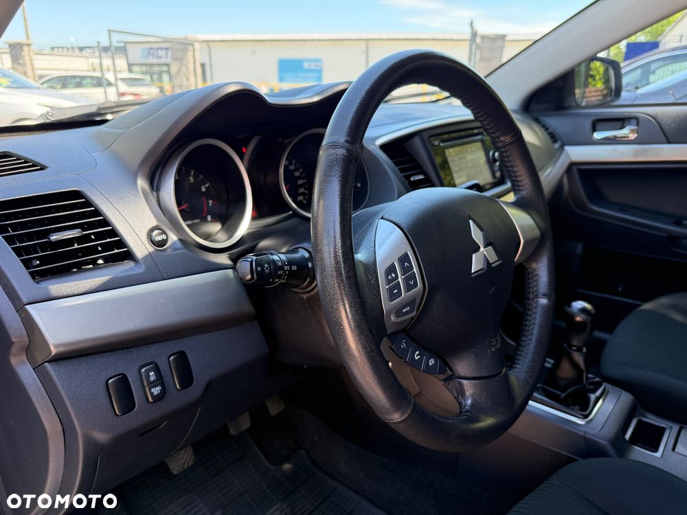 Mitsubishi Lancer 1.6 ClearTec Inform - 18