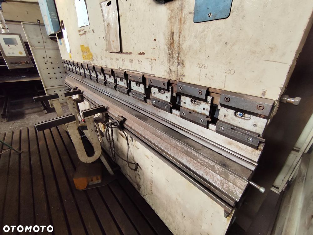 Inny CNC/ HAP 3100-200 - 4