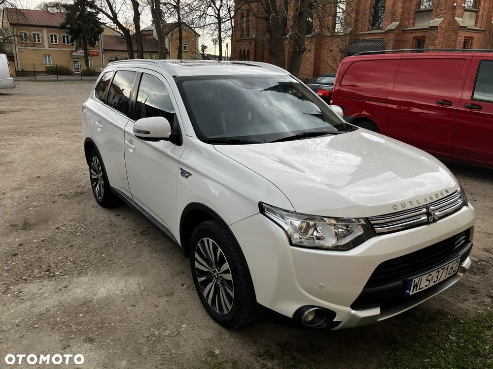 Mitsubishi Outlander 2.0 4WD Plus - 1