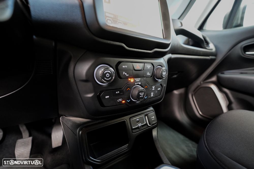 Jeep Renegade 1.0 T Limited - 19