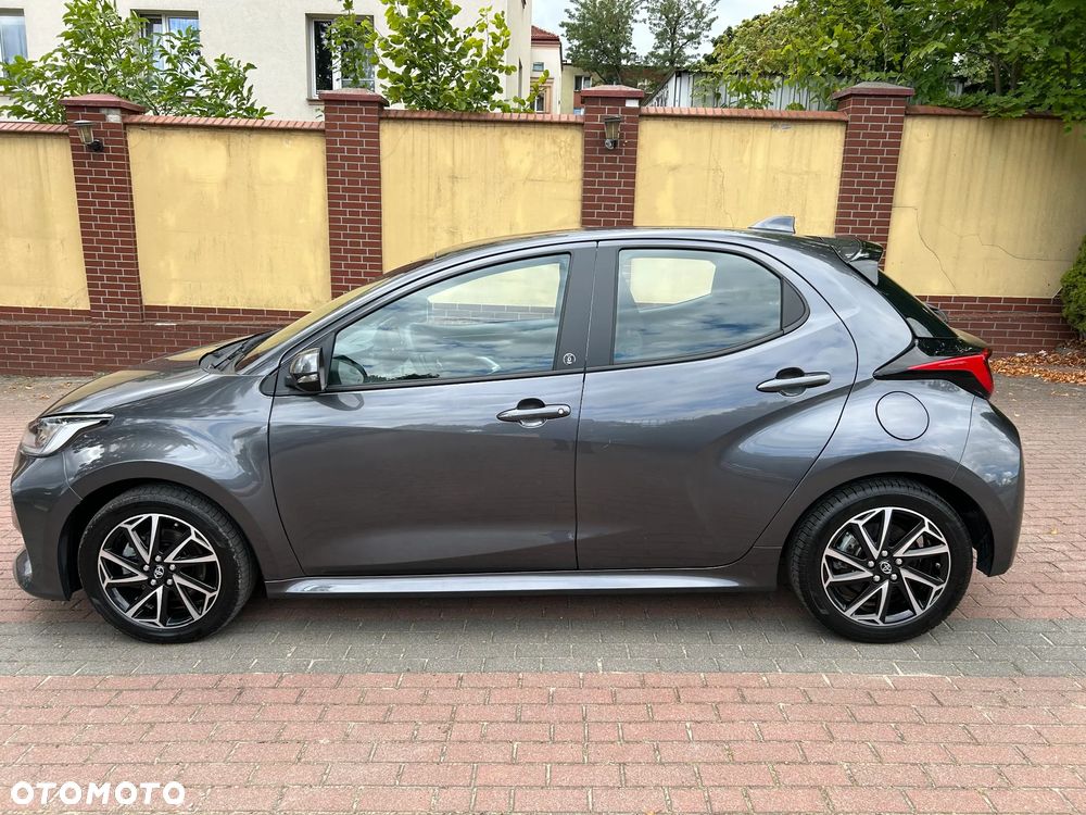 Toyota Yaris 1.5 VVT-iE Team Deutschland - 3