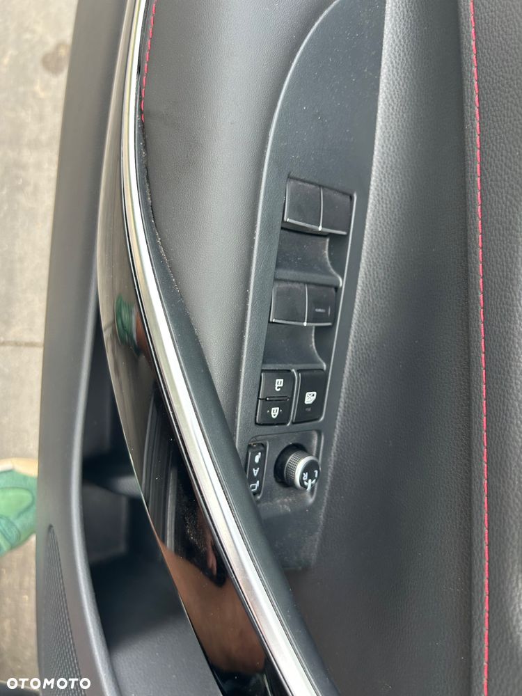 Toyota Corolla 2.0 Hybrid GR Sport - 24