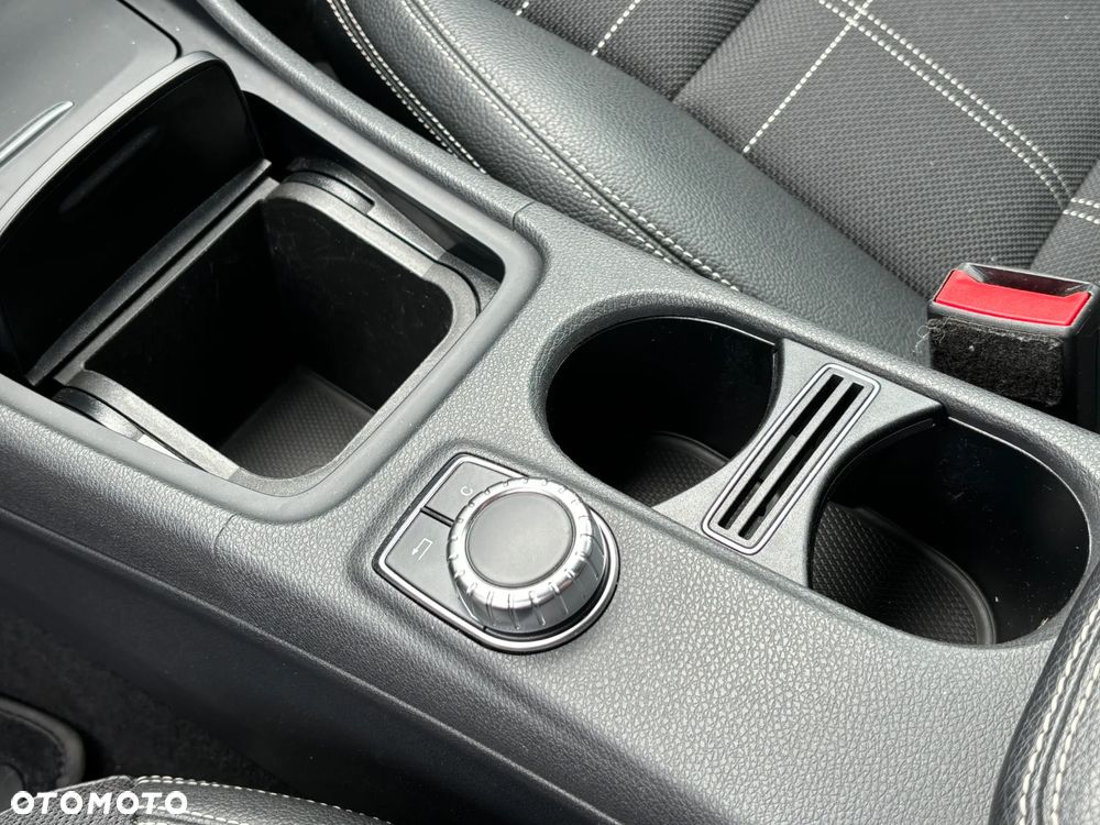Mercedes-Benz Klasa A 180 CDI 7G-DCT 2Style - 23