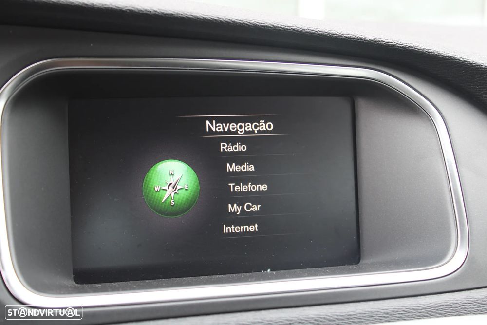 Volvo V40 2.0 D3 Momentum - 26