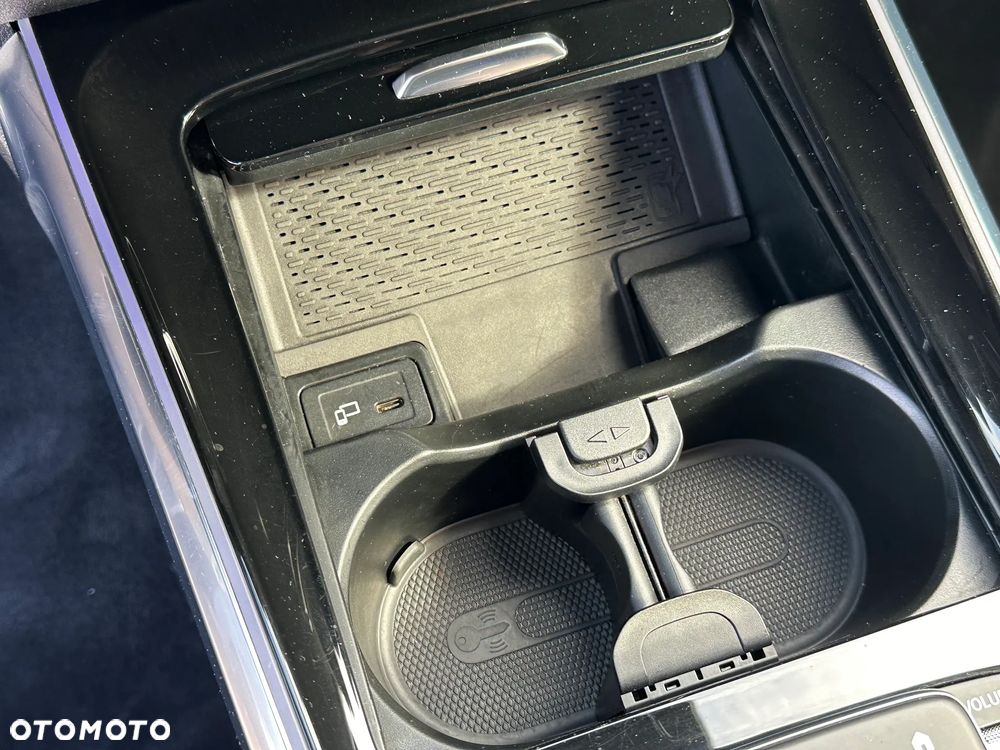 Mercedes-Benz GLB 220 d 4-Matic AMG Line 8G-DCT - 24