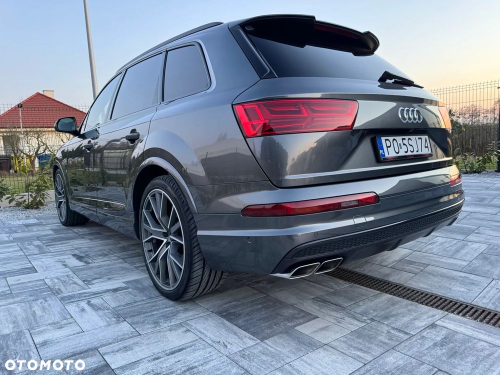 Audi SQ7 - 7