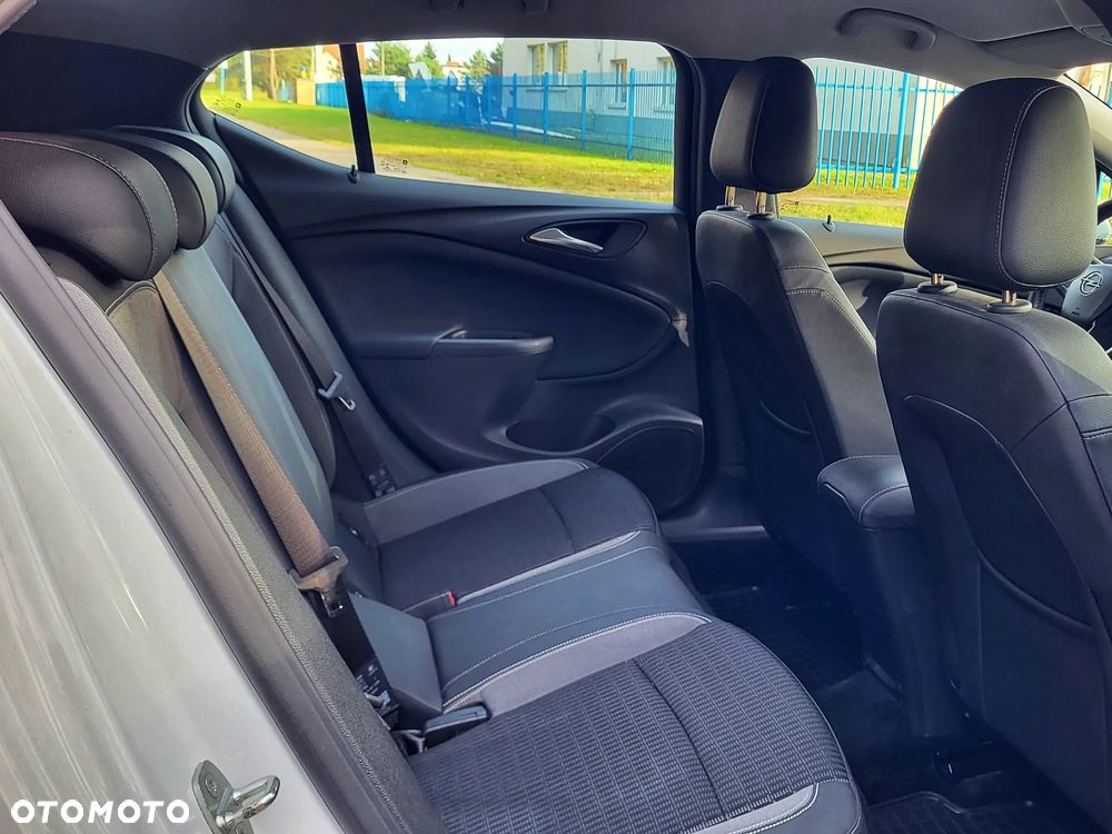 Opel Astra 1.4 T Elegance S&S - 6