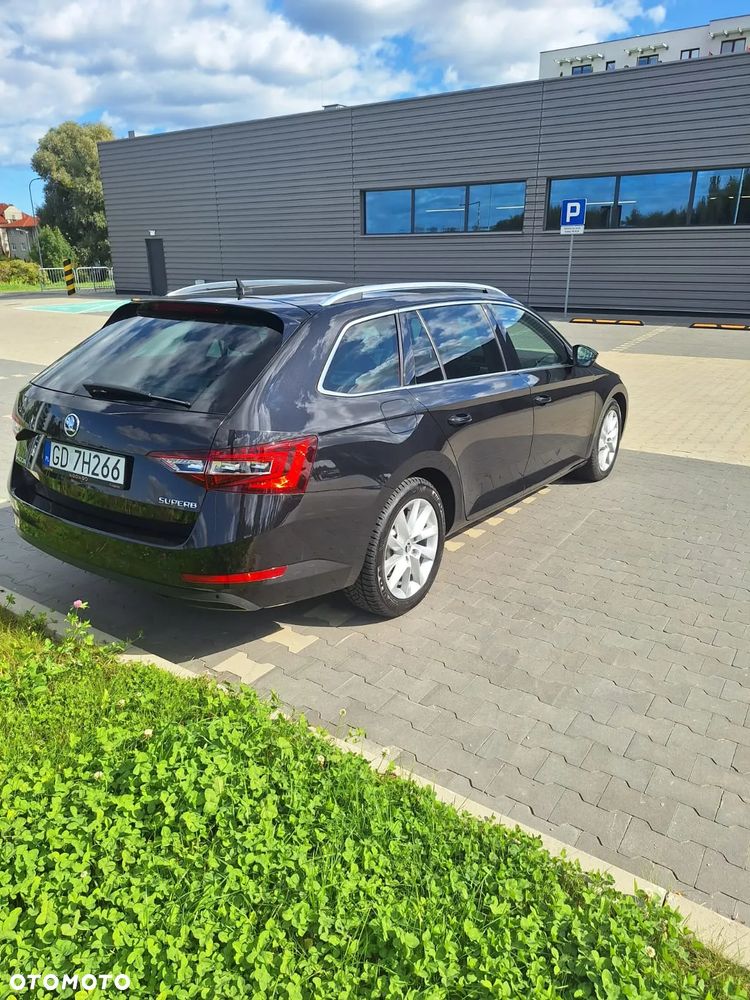 Skoda Superb 2.0 TDI SCR Ambition DSG - 3