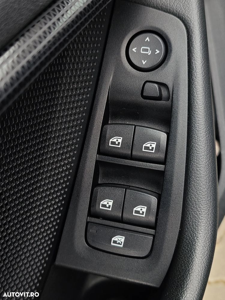 BMW Seria 1 120d Aut. Sport Line - 24