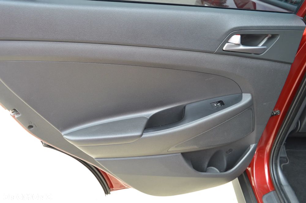 Hyundai Tucson 1.7 CRDI BlueDrive Comfort 2WD - 14