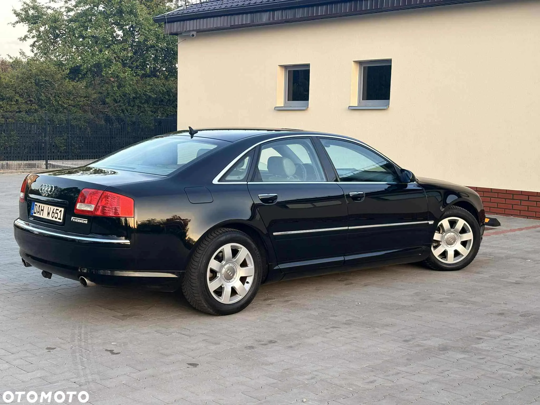 Audi A8 4.2 Quattro - 11