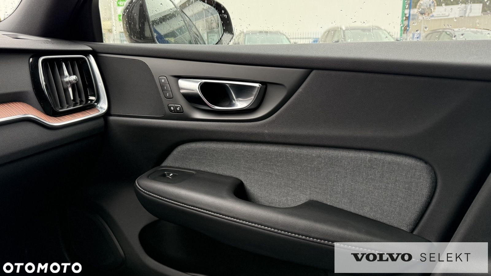 Volvo V60 Cross Country - 40
